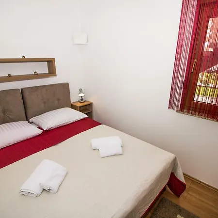 Apartment Magla With Terrace Baska (Krk)